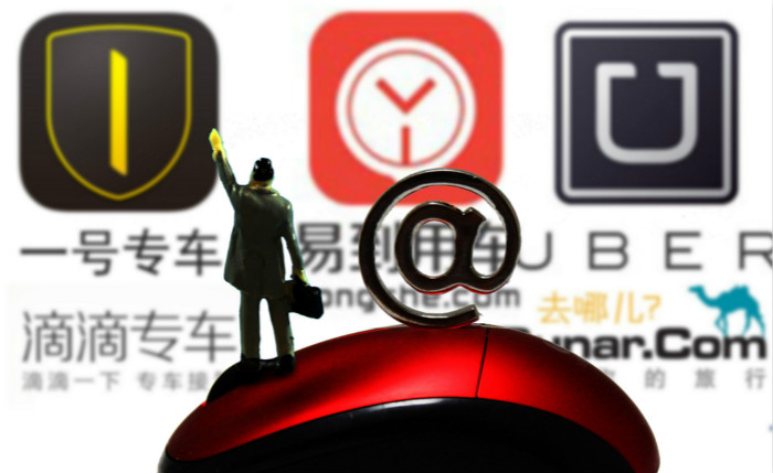 年初還在補貼“打車”，歲末已迎“專車”進化 