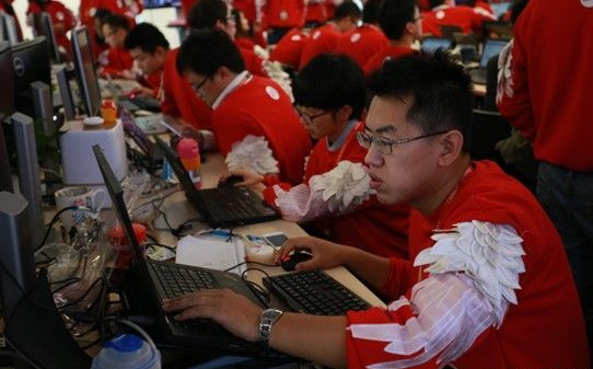 “天貓員工穿盜版衛衣”這種單方說法是怎么登上頭條的？