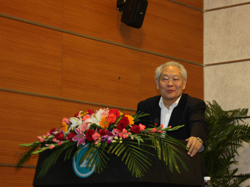81歲的院士郭重慶,如此縱論互聯網的顛覆效應。那些保守的年輕人,你羞愧嘛?
