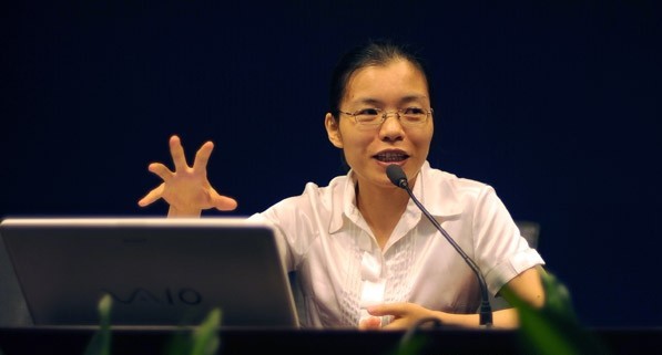 龔海燕再轉身:幾億的"梯子"還沒搭好,她又做了那好網