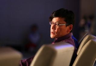 堅守的當當,下一步:向左走獨立發展還是向右走找大樹遮陰?